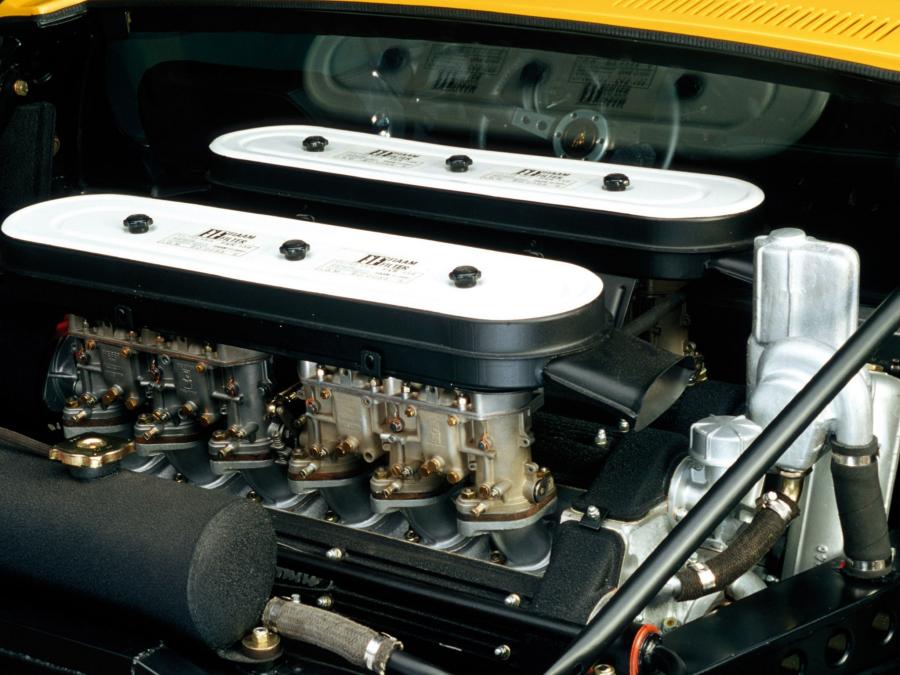 Моторный отсек Lamborghini Miura P400 SV 1971 года  (фото 27 из 46)